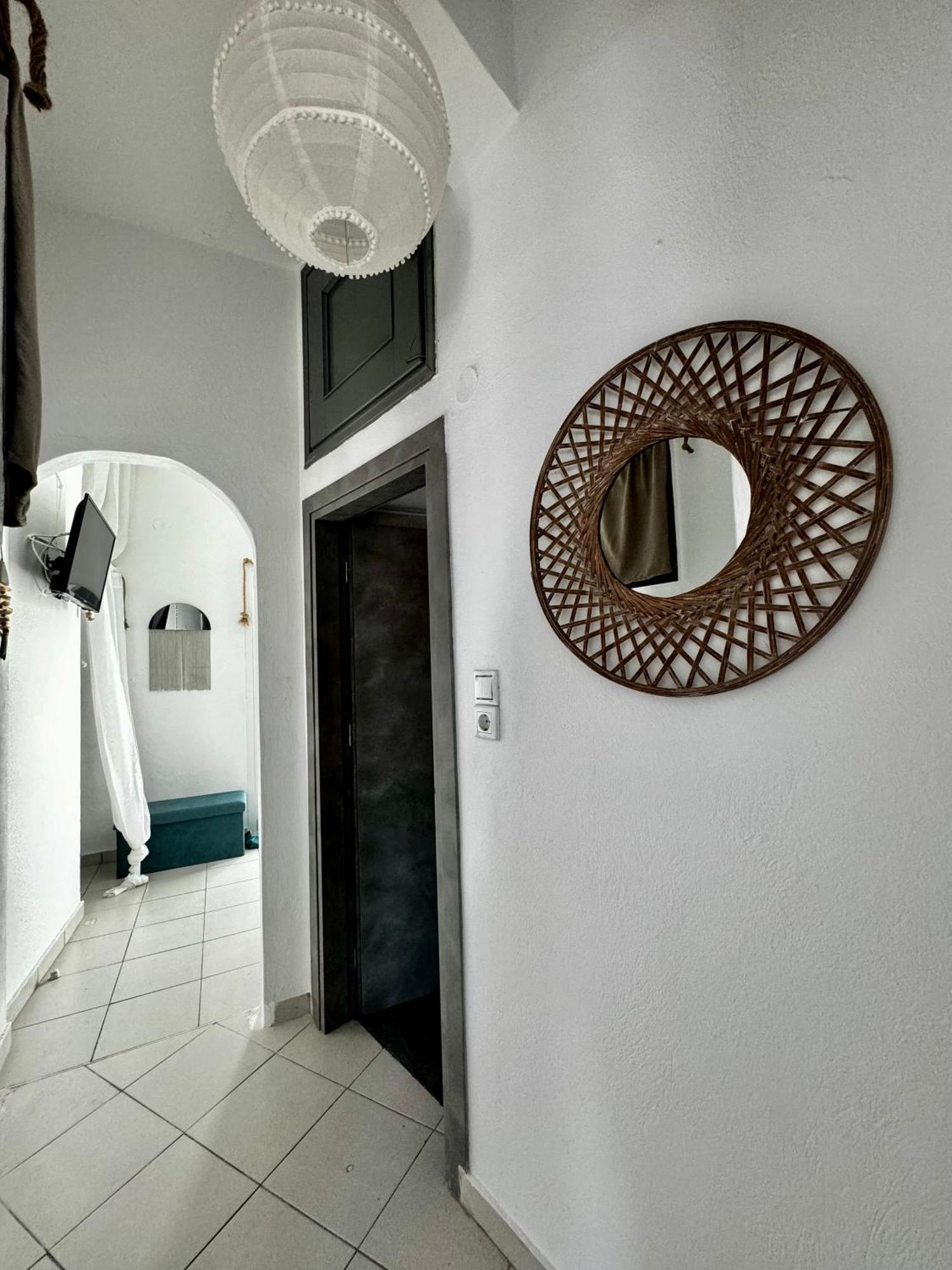 Eris Studios آداماس المظهر الخارجي الصورة